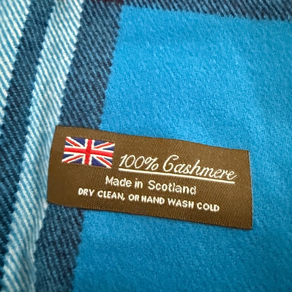 Blue Cashmere Scarf - Picture 7 of 7